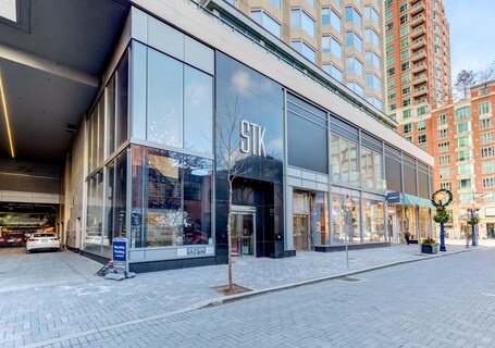 Avalon Suites Yorkville - Image 4