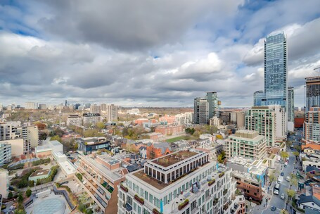 Avalon Suites Yorkville - Image 12