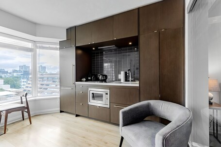 Avalon Suites Yorkville - Image 54