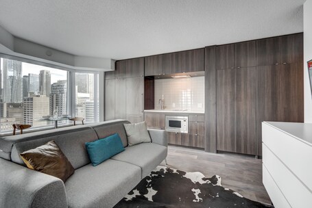 Avalon Suites Yorkville - Image 75