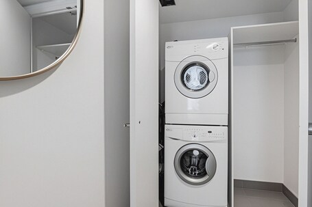 Avalon Suites Yorkville - Image 53