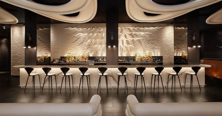 Avalon Suites Yorkville - Image 6