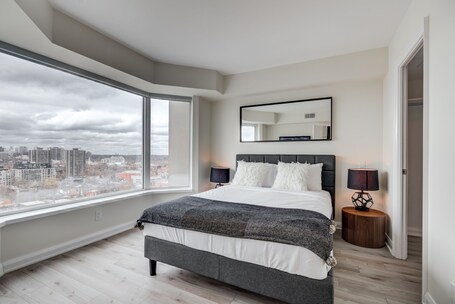 Avalon Suites Yorkville - Image 39