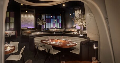 Avalon Suites Yorkville - Image 33