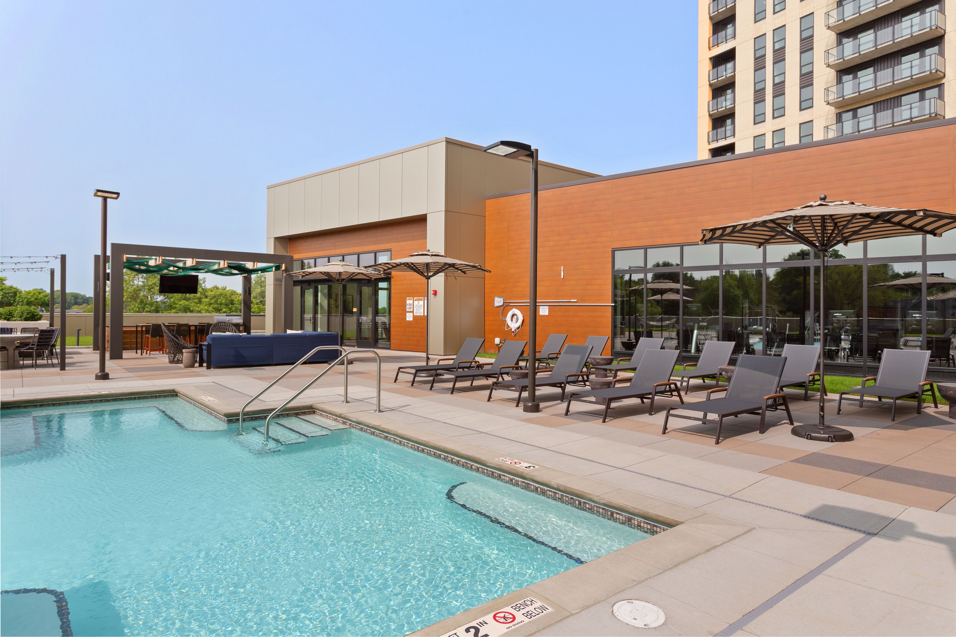 季節性室外游泳池