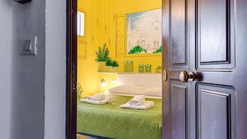 1 chambre, fer et planche à repasser, Wi-Fi, draps fournis