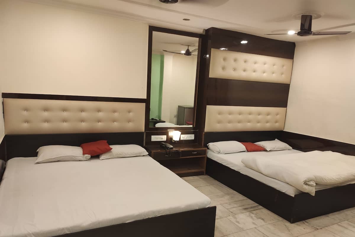 Superior Double Room | 1 bedroom, desk, free WiFi