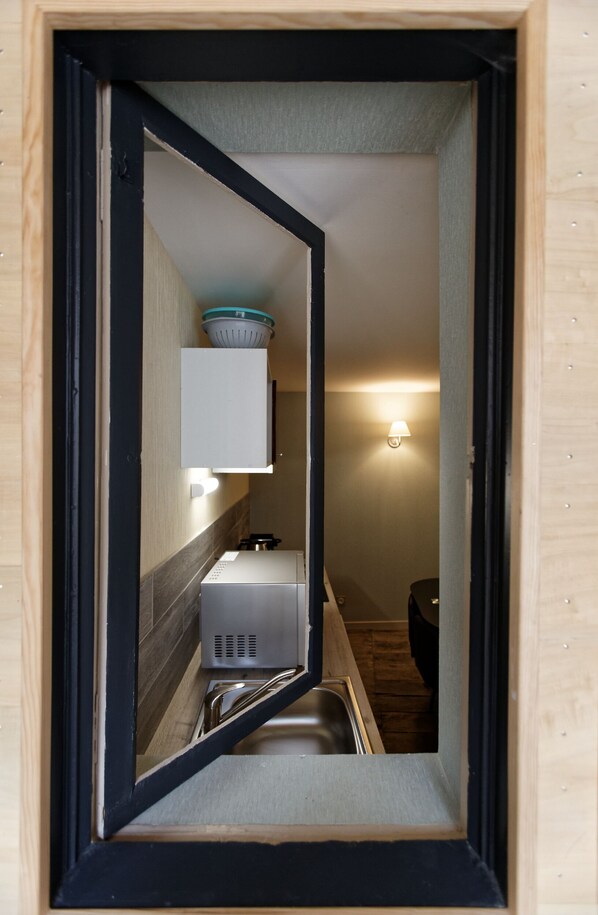 Departamento | Área de sala de estar | Televisión de pantalla plana de 80 cm con canales digitales