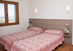 2 Schlafzimmer, Bügeleisen/Bügelbrett, Reisekinderbett, kostenloses WLAN