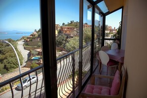 Interior - Casita de Begur overlooking the Medes Islands (Begur)