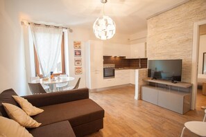 Apartment, 2 Schlafzimmer | Wohnbereich