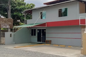 Fachada da propriedade