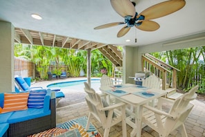 Outdoor dining