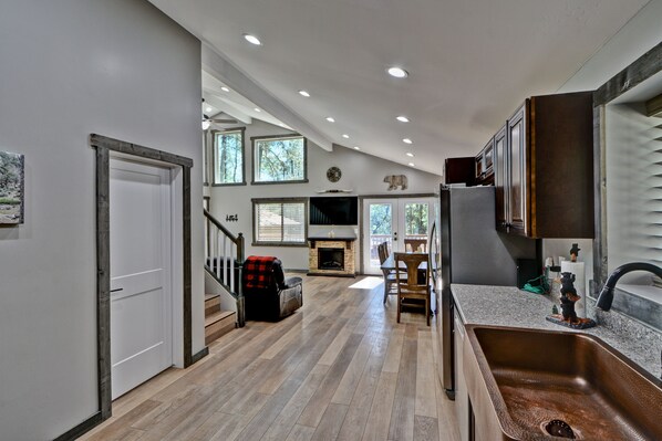 Interior - Simply Wonderful....Fully Remodeled Cabin in Pine, AZ (Pine)