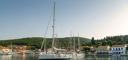 Jeanneau 42.2 SAILING YACHTS