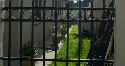 Brannic Lodge - Hostel