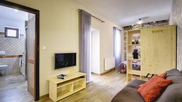 1 bedroom, in-room safe, iron/ironing board, travel crib