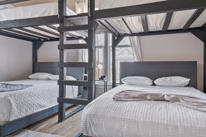 5 habitaciones, tabla de planchar con plancha, wifi y ropa de cama