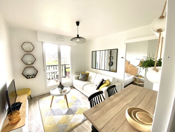 Een flatscreentelevisie