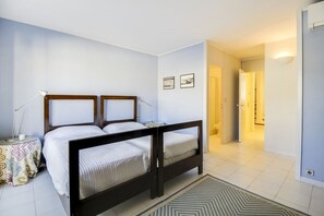 3 bedrooms, in-room safe, iron/ironing board, free WiFi - Splendid 3 Bedroom Triplex with Beautiful Sea View Terrace, Center Village (Saint-Jean-Cap-Ferrat)