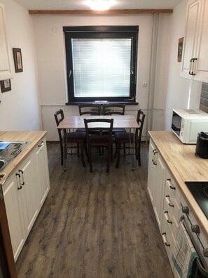 Fridge, microwave, oven, dishwasher - One bedroom apartment Rikli Bled (Bled)