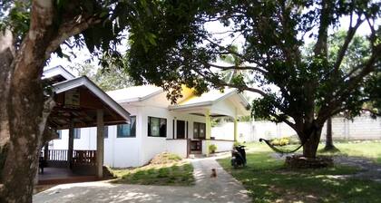 Edullinen majoitus Guindulman Boholissa (lähellä 5 minuutin ajomatka kohti Anda Boholia)