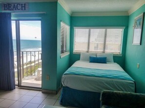 Monolocale, 1 letto queen con divano letto, vista oceano | Wi-Fi gratuito