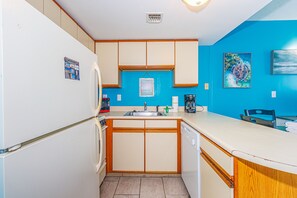 Studio, 1 Queen Bed with Sofa bed, Ocean View