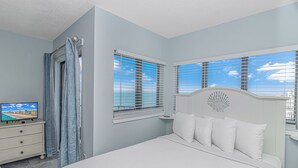 Basic Studio | Free WiFi, bed sheets - The Palace 1505 (Myrtle Beach)