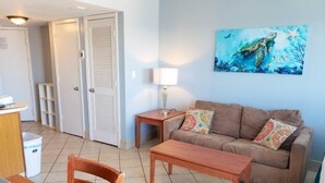 Living room - The Palace 2206 (Myrtle Beach)