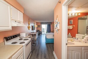 Studio, 1 Queen-Bett und Schlafsofa, Meerblick | Kostenloses WLAN