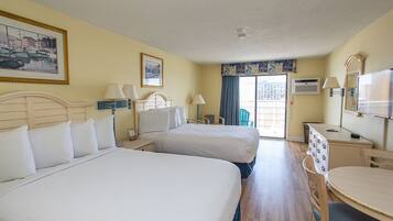 Studio, 2 giường đôi, quang cảnh biển | Truy cập Internet không dây miễn phí, bộ trải giường