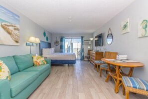 ハウス | デスク、アイロン / アイロン台、WiFi (無料)