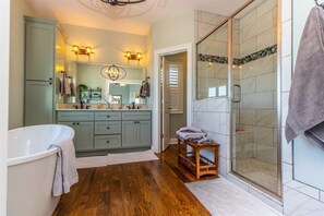 House | Bathroom - Channel Marker (Murrells Inlet)