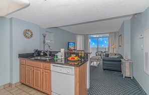 House | Living area | 30-inch TV with cable channels - Atlantica 901 (Myrtle Beach)
