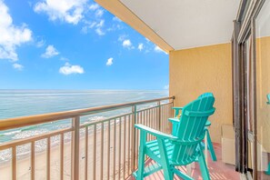 Pemandangan dari bilik