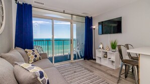 Condo, 1 King Bed with Sofa bed, Ocean View | Living room