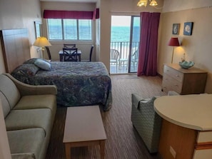 Estudio, 1 cama Queen size y sofá cama, vista al océano | Wifi gratis y ropa de cama