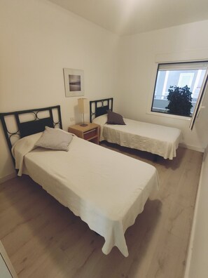2 bedrooms, iron/ironing board, travel cot, WiFi - Nice apartment by the sea (Porís de Abona)