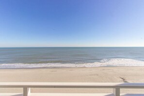 On the beach - Sea Mist 20703 (Myrtle Beach)
