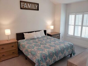 House | 3 bedrooms, iron/ironing board, free WiFi, bed sheets