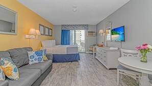 Studio, 1 King Bed with Sofa bed, Ocean View | Free WiFi, bed sheets - Sea Mist 50904 (Myrtle Beach)