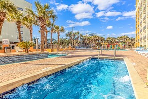 Indoor pool, 2 outdoor pools
