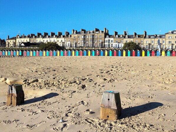 Beach - Flat 3 Sea View - UKC4219 (Lowestoft)