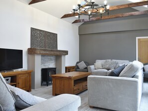 TV - 4 bedroom accommodation in Bewdley, near Kidderminster (Bewdley, near Kidderminster)