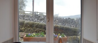 3 bedroom accommodation in Bradwell