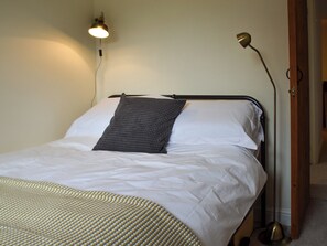 3 quartos, Wi-Fi de cortesia, roupa de cama