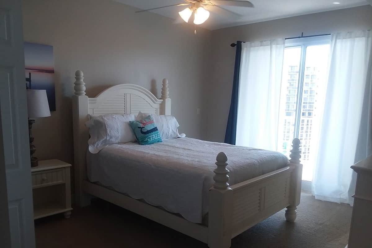 Condo, 2 Bedrooms | 14 bilik tidur, dihias secara berasingan