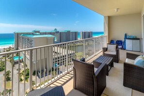 Condo, 2 habitaciones | Balcón