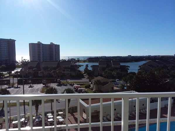 Condo, 2 quartos | Sacada